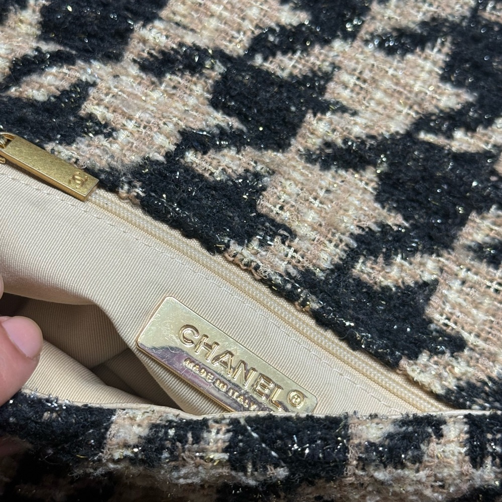 CC 19 Beige & Black Houndstooth Tweed Shoulder Bag LUXURY PURSE - Picture 7 of 16